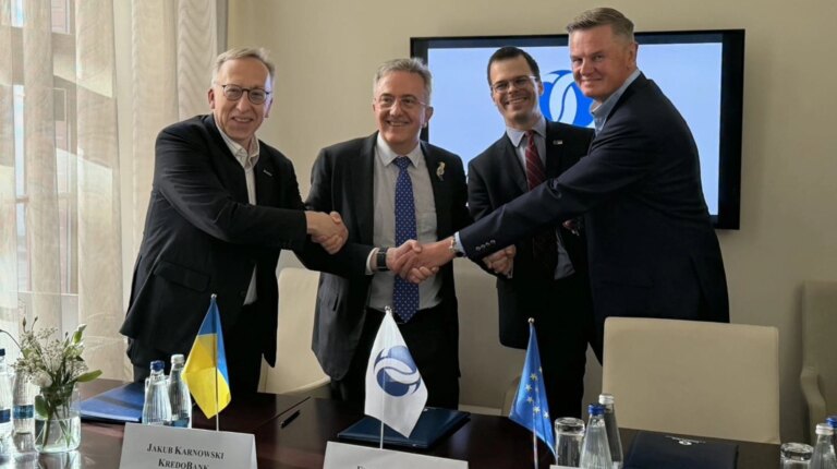 ЄБРР і Кредобанк підписали нові угоди на 100 млн євро гарантій у межах URC 2026