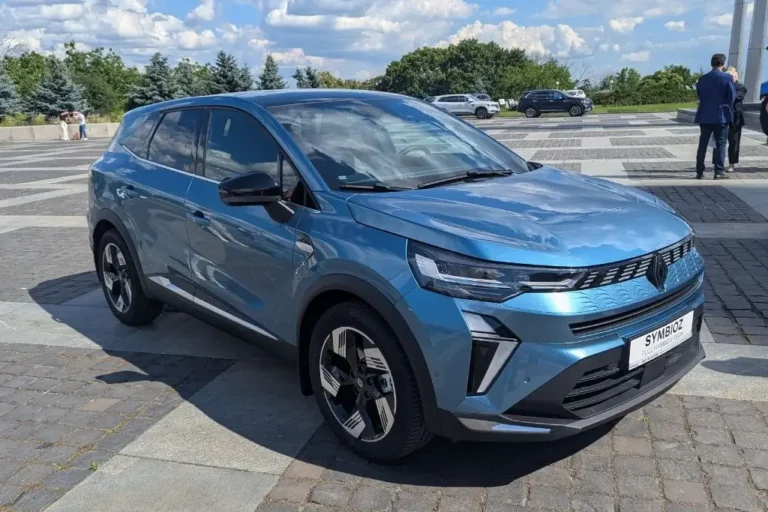 Renault презентує в Україні Symbioz: новий компактний сімейний SUV C-класу з сучасними технологіями