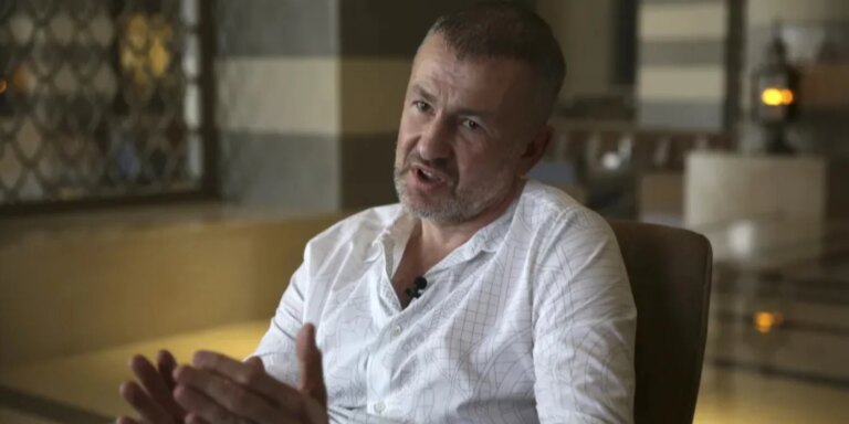 Посередник Кремля: як власник хімічного гіганта і соратник Путіна Мельниченко опинився на обкладинці світового тижневика